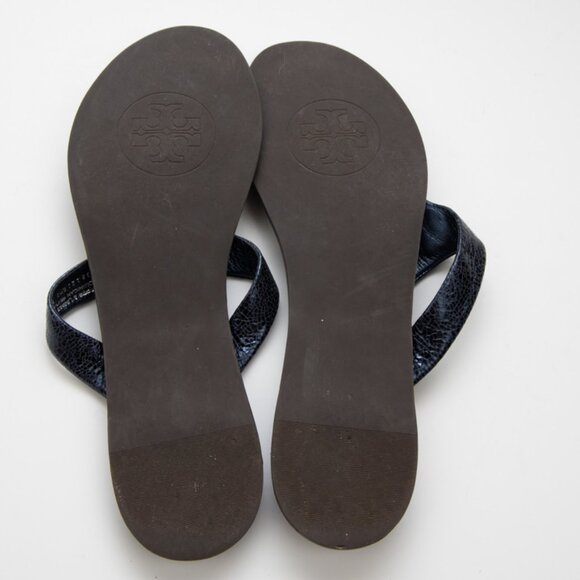 Tory Burch Cameron Sandals Metallic Embossed Crackled Leather Thong Blue 8.5 - Picture 6 of 7